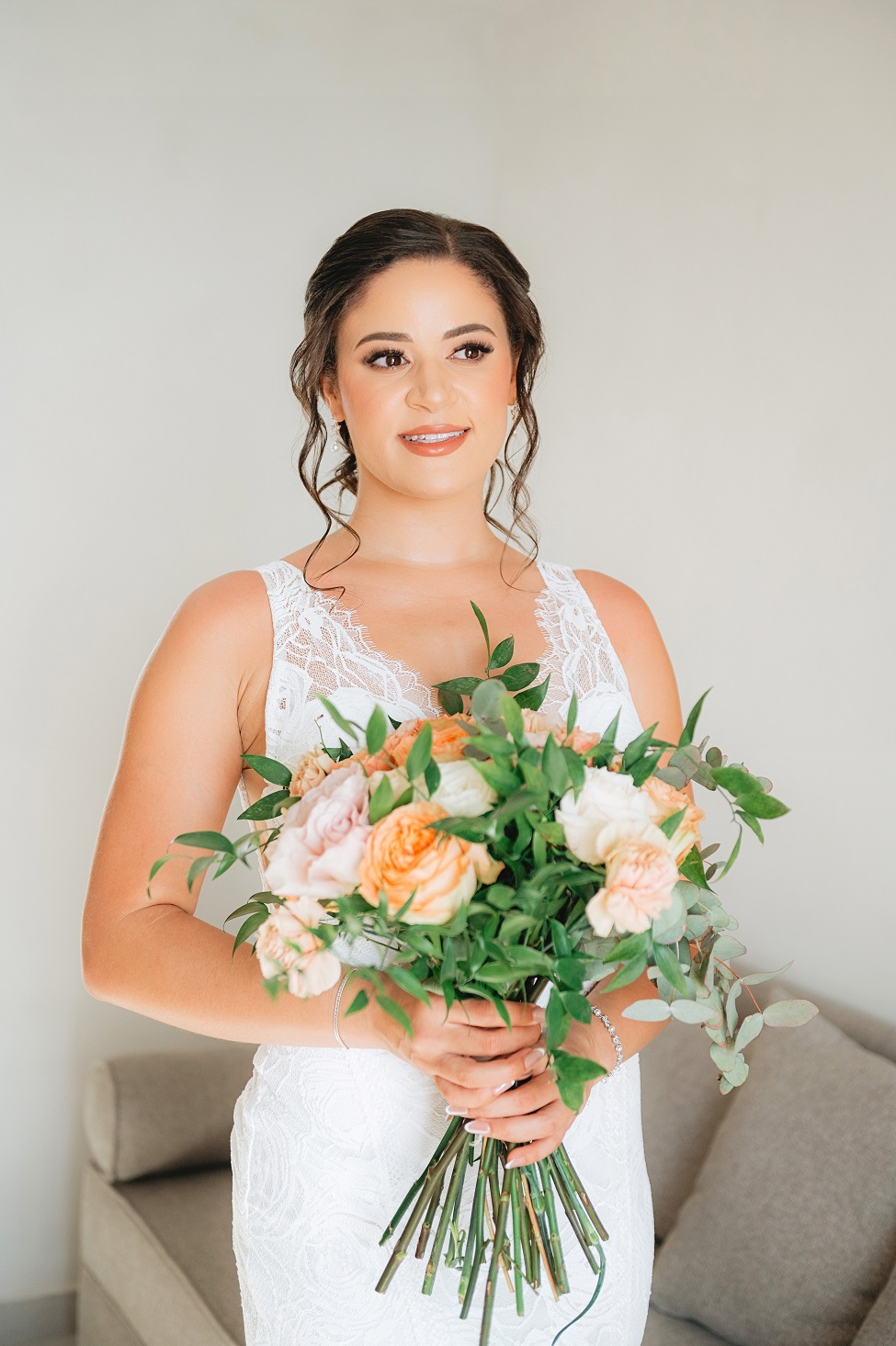 bouquets-elopement-wedding-in-santorini-greece